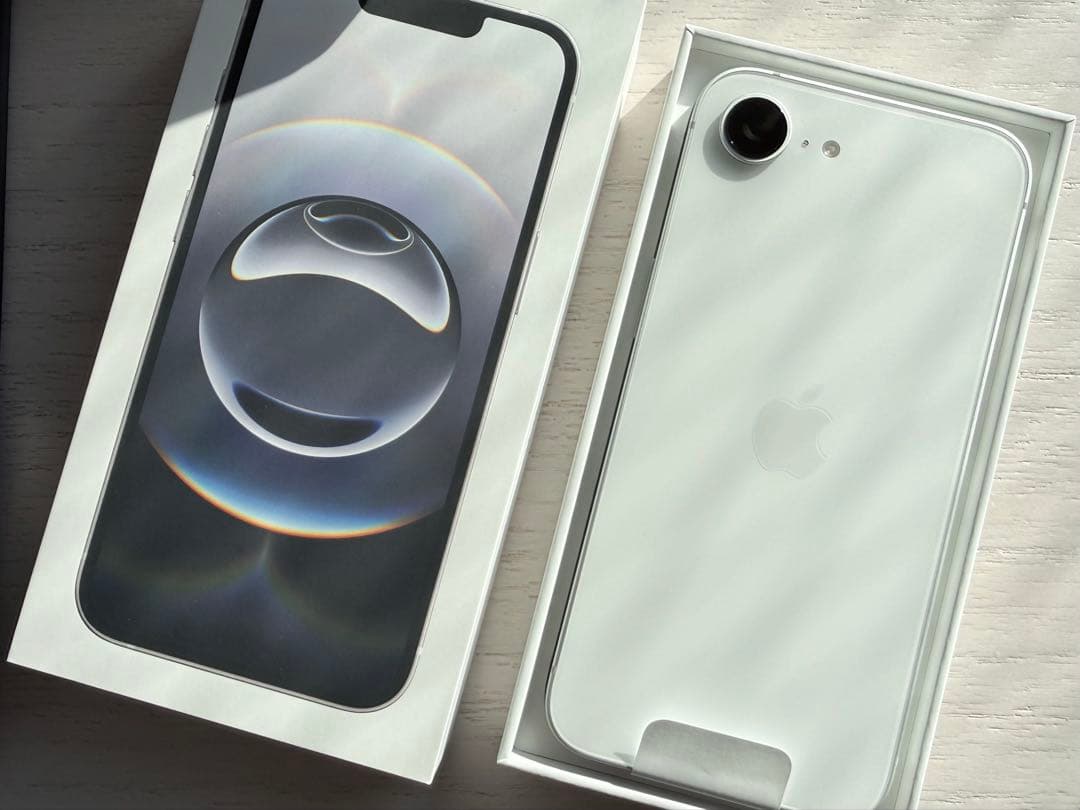 iPhone 16e 256GB ホワイト SIMフリー