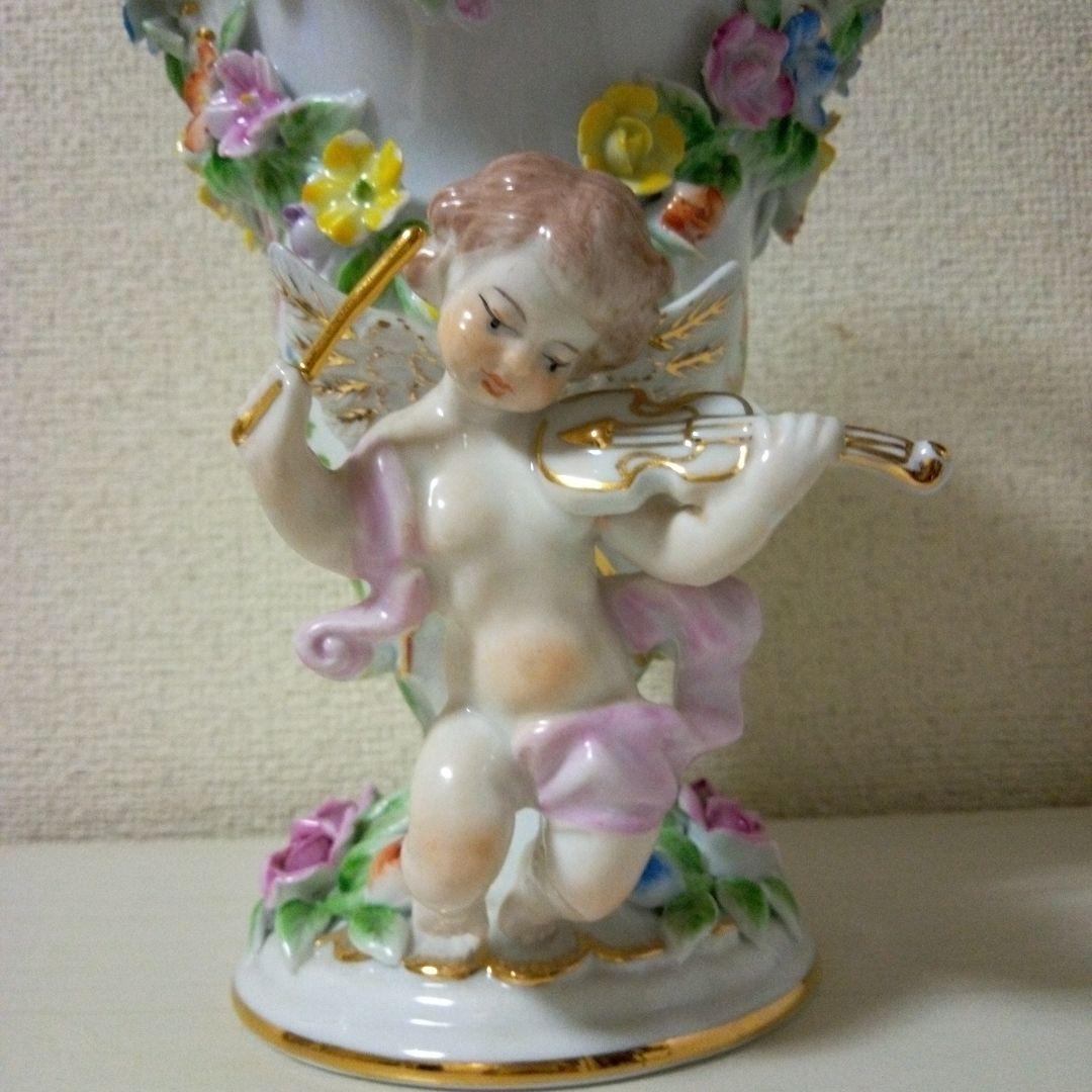 花瓶　陶器　フラワーベース　天使、花立体モチーフ