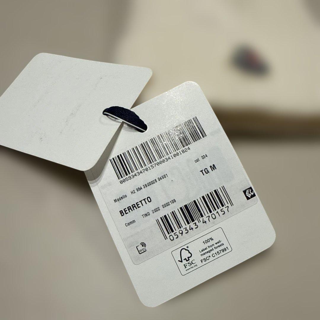 新品　未使用　モンクレール　ニット帽　帽子　ファー　フォックス　白