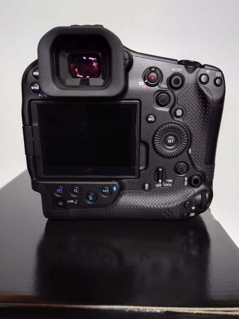 渡*輔様 【極上美品】Canon EOS R1