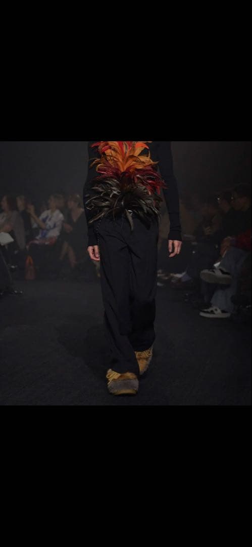 Burberry 黒スラックス ダニエル・リー