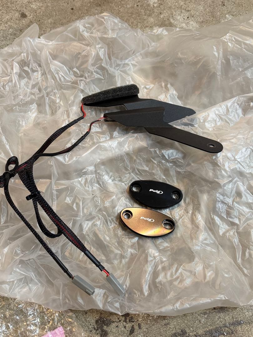 現行型zx10r ウィンカー・ミラーホールカバー