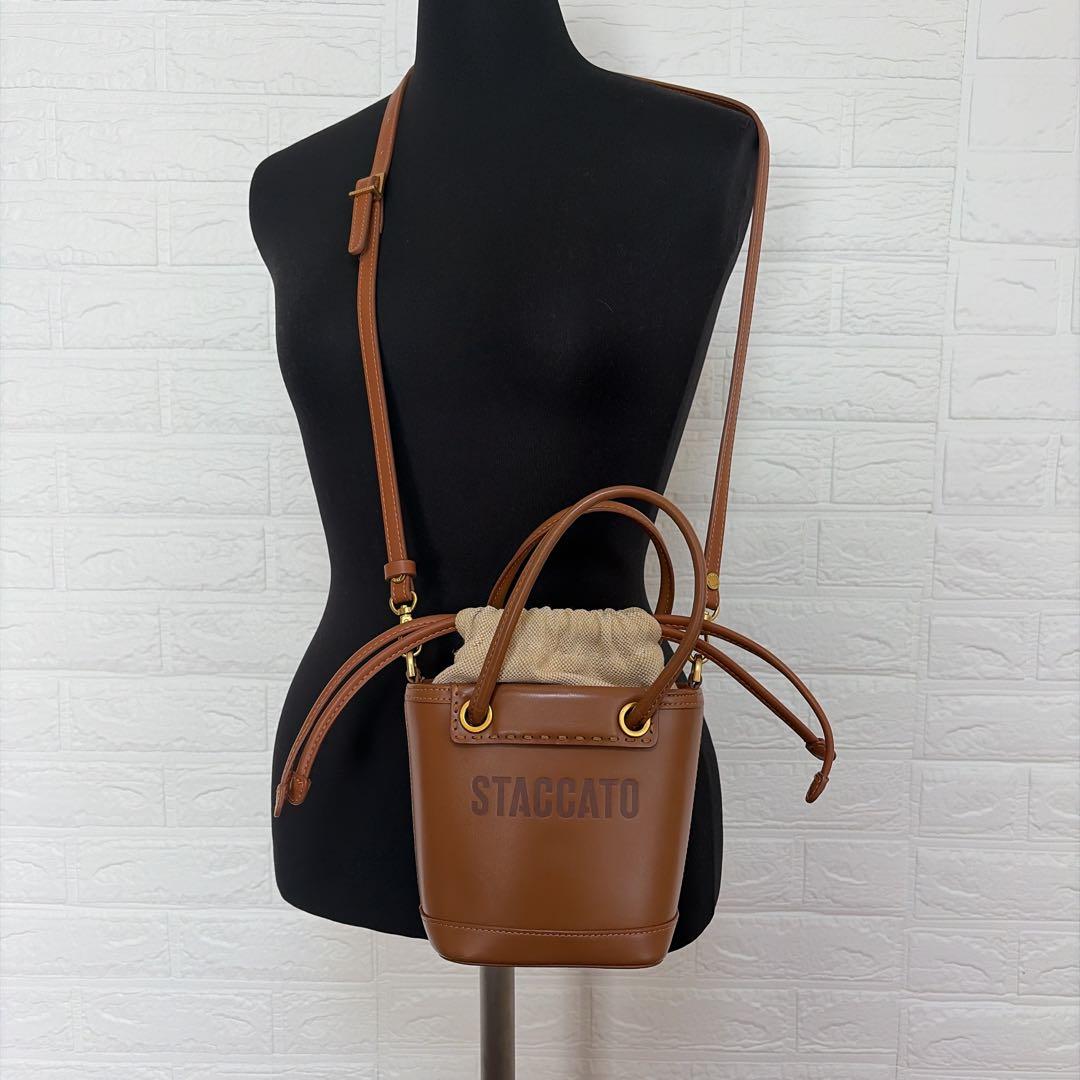 美品！STACCATO（スタッカート） ドローストリングスモールバッグ 巾着