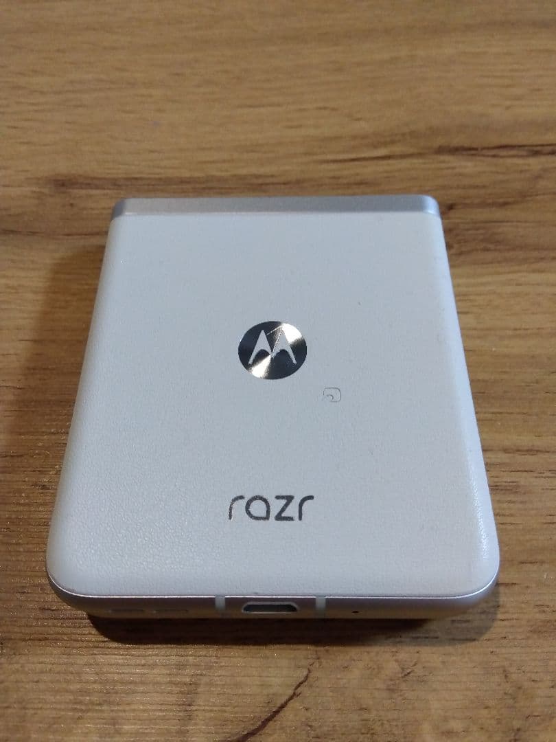 【K&Y☆atelier】motorola　razr40