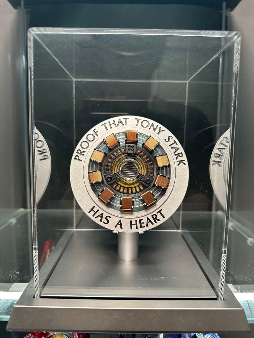 hottoys アイアンマン アークリアクター LED付き