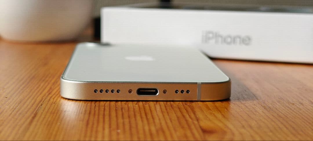 【24H発送】iPhone 16e ホワイト 128GB 韓国版 物理SIM対応