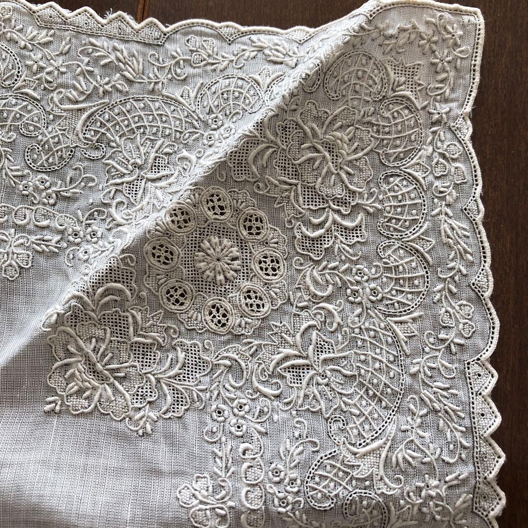 未使用　スワトウ　ハンカチ　麻100% 汕頭　手刺繍　SWATOW リネン　川辺