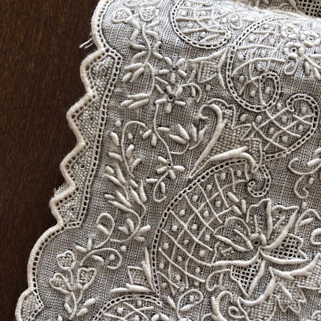 未使用　スワトウ　ハンカチ　麻100% 汕頭　手刺繍　SWATOW リネン　川辺