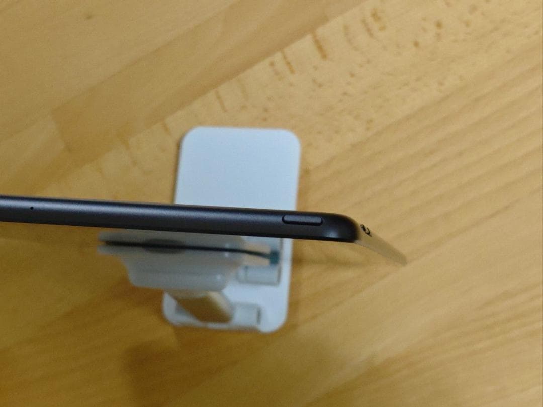 iPad 第9世代 64GB Wi-Fiモデル スペースグレイ