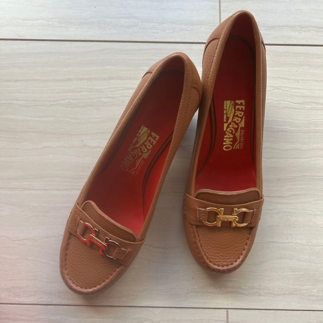 靴 SALVATORE FERRAGAMO