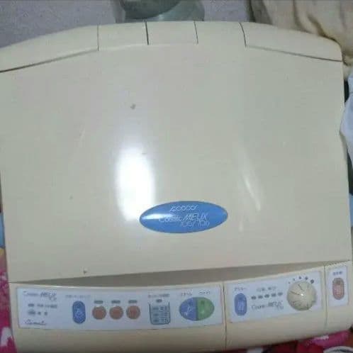 サキナ美顔器　色褪せあり