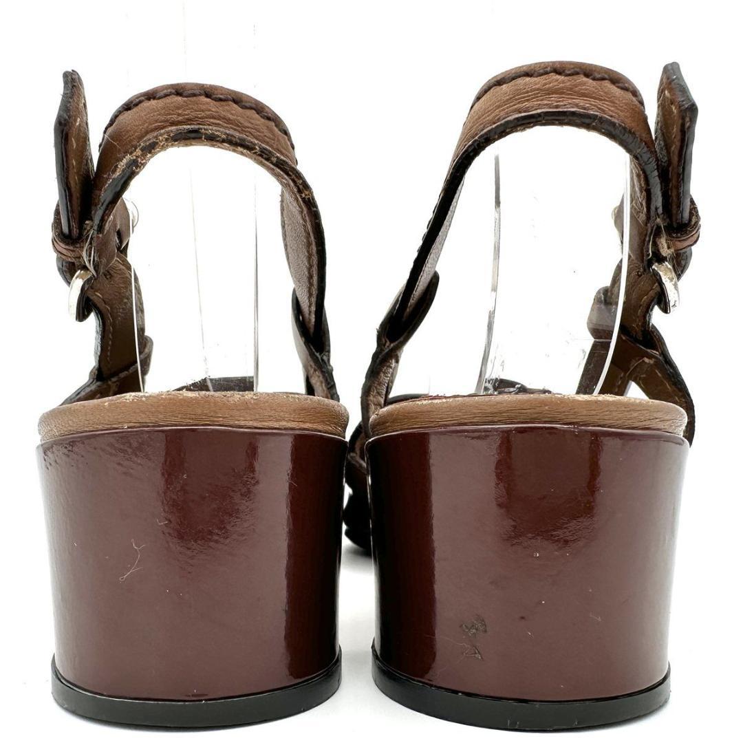 PRADA ミュール 本革 エナメル スクエアトゥ バックストラップ 2202T