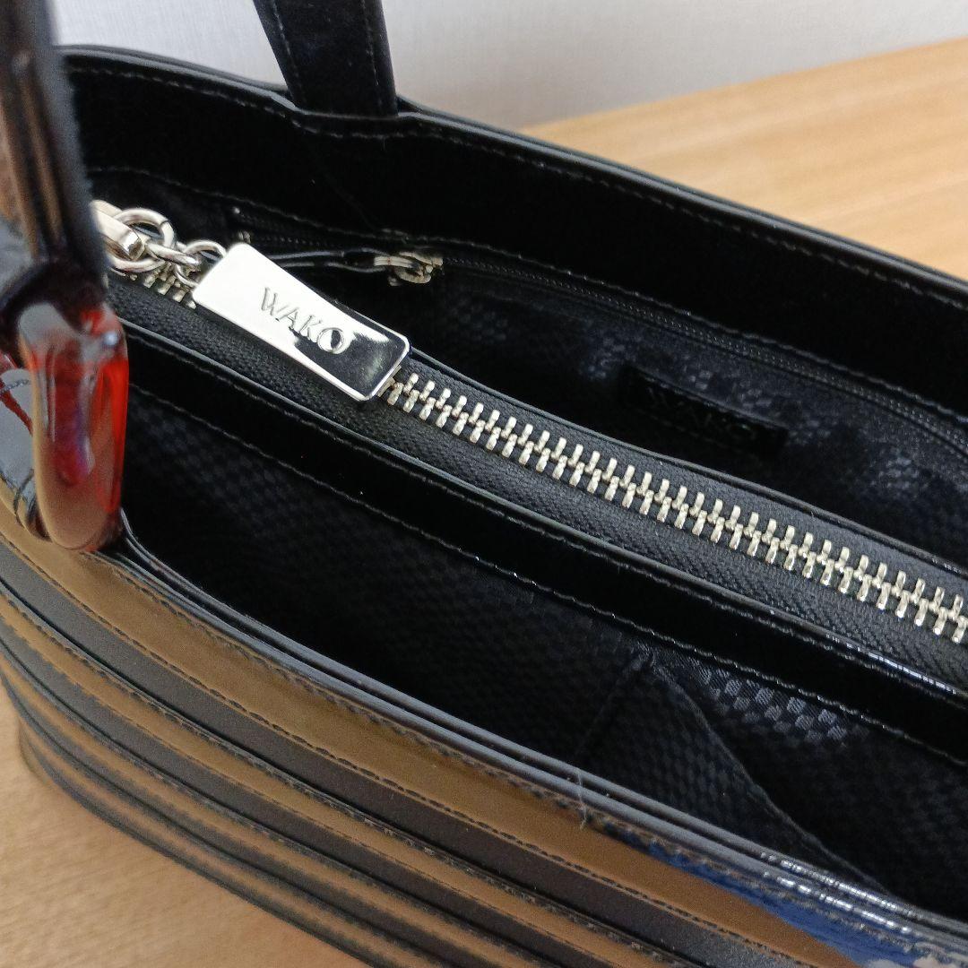 【和光】エナメルバッグ　ブラック