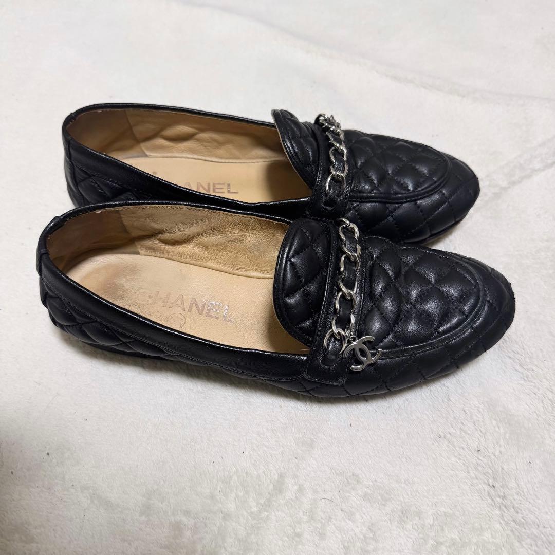 CHANEL シャネル　23cm黒 キルティング モカシン チェーン付き　ココ