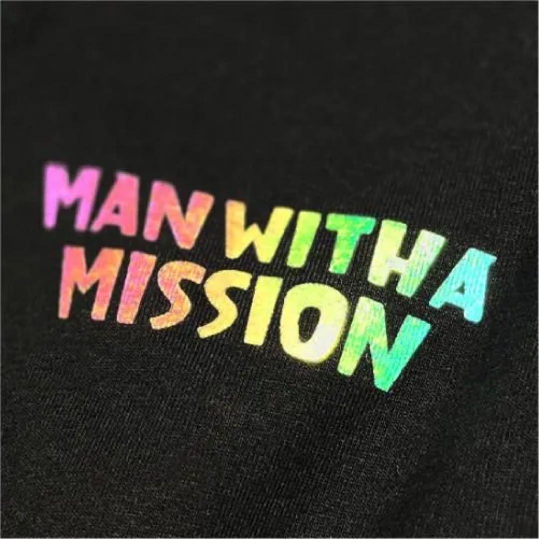 マンウィズアミッション　Too many ゴッツ ロンT（ブラック×ホログラム）