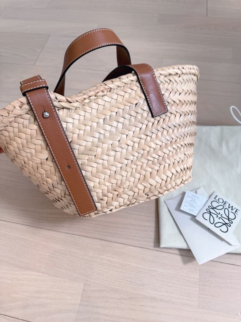 【LOEWE】ロゴ付きかごバッグ/スモール
