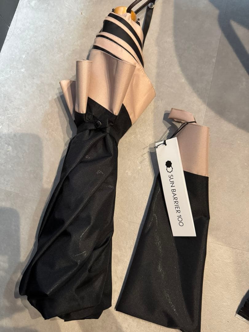 サンバリア　100 完全遮光　日傘　ブラック　3段　折りたたみ