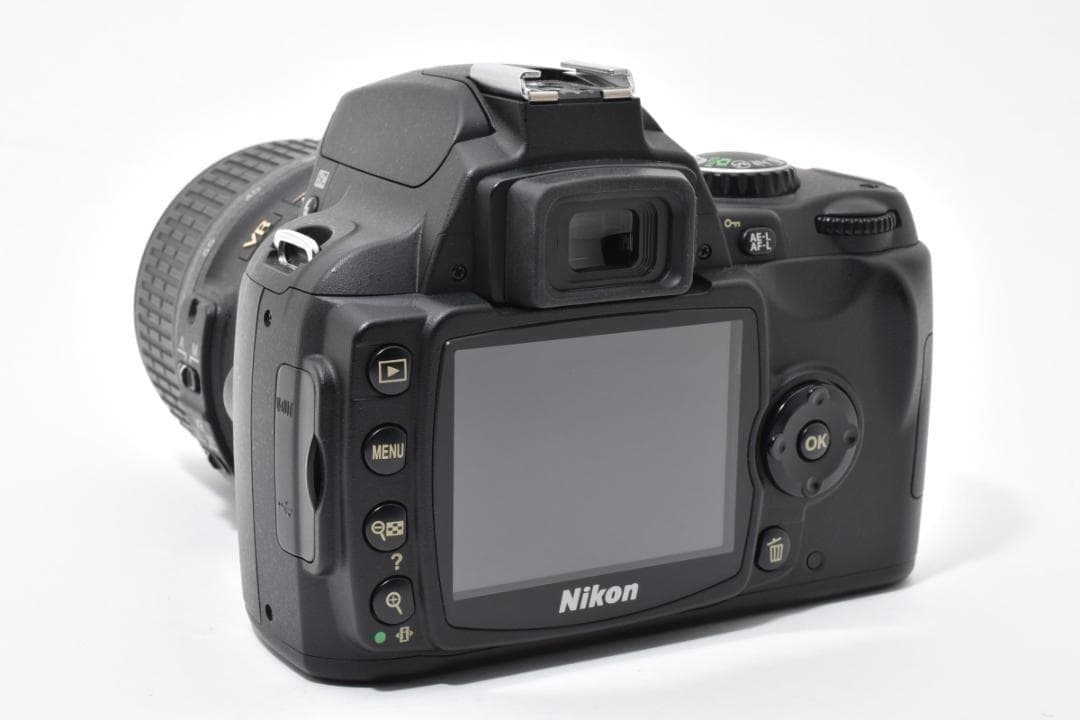 【大人気】Nikon ニコン D40 レンズキット デジタル一眼カメラ