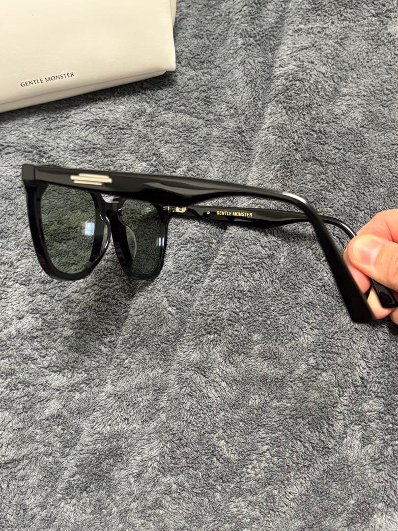 GENTLE MONSTER LILIT グリーン　正規品　付属品、ショッパー付