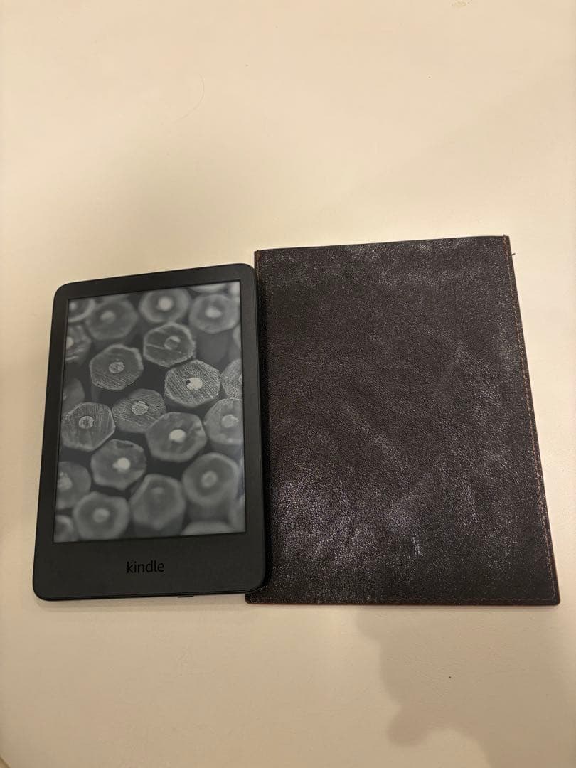 Kindle 無印 11世代 16GB レザーケース ポップソケッツ付き