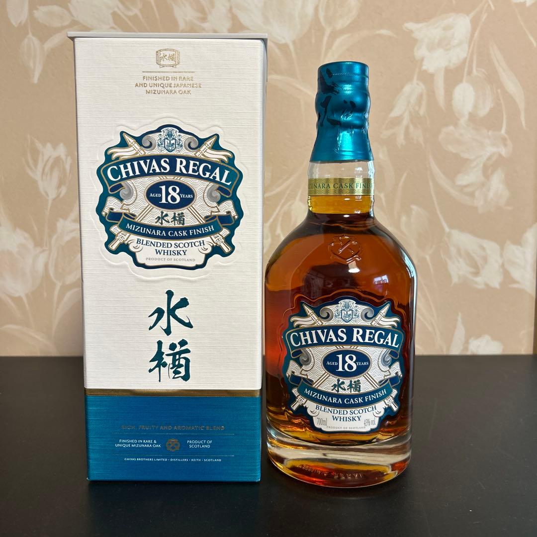 シーバスリーガル ミズナラ 水楢 18年熟成のスコッチウイスキー、ギフトボックス