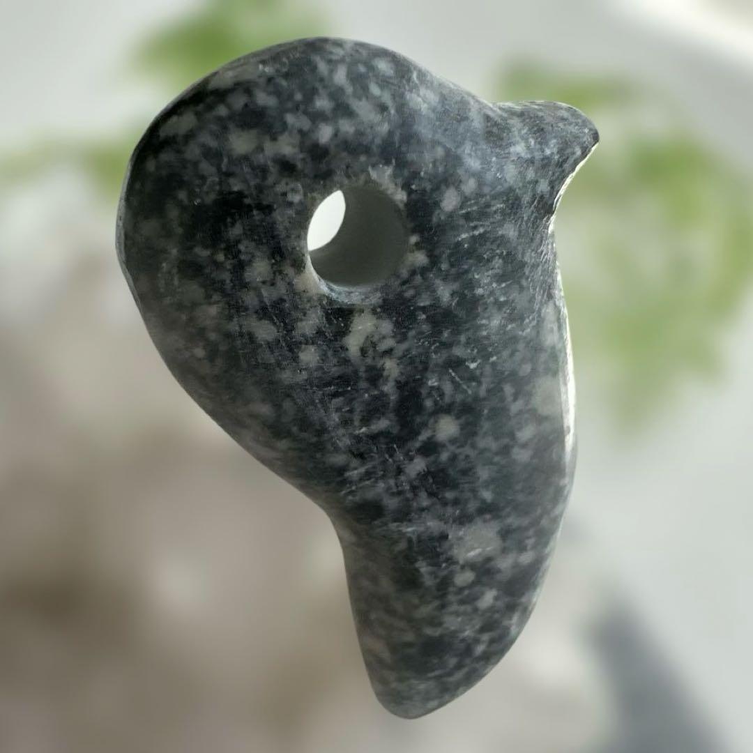 【遠野霊石】高波動勾玉　獣形勾玉(三ノ型) 角の生えた勾玉　一角獣