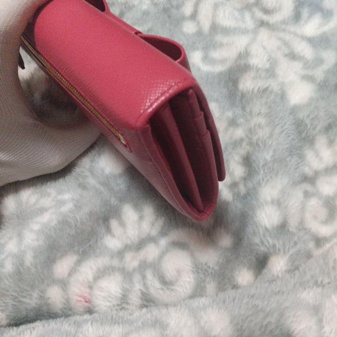 PRADAサフィアーノ レザーリボン付き 長財布 レッド系