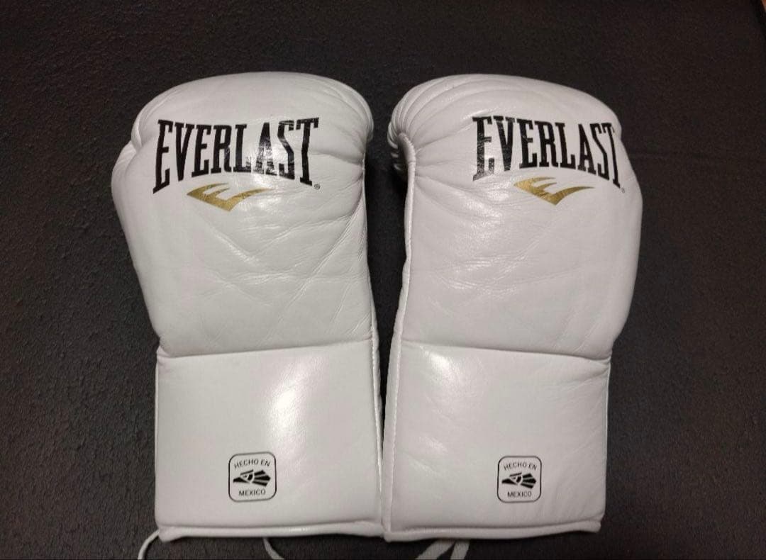 EVERLAST ボクシンググローブ ホワイト 10オンス
