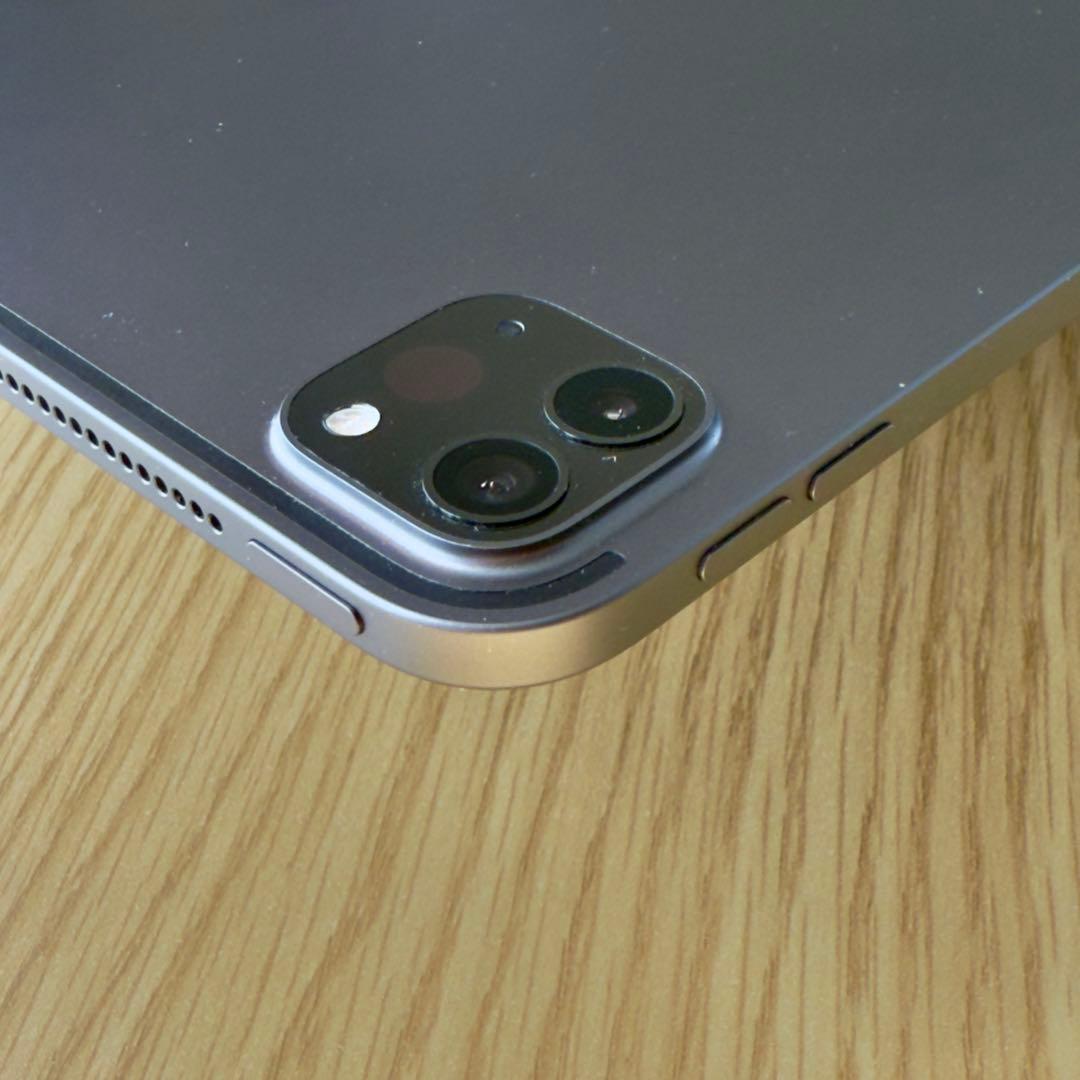 第4世代 iPad Pro 12.9インチ スペースグレー