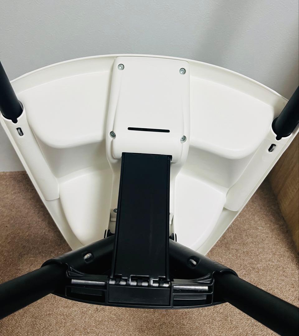 BABYBJÖRN ベビービョルン　ハイチェア（リニューアル前、ハーネス無し）