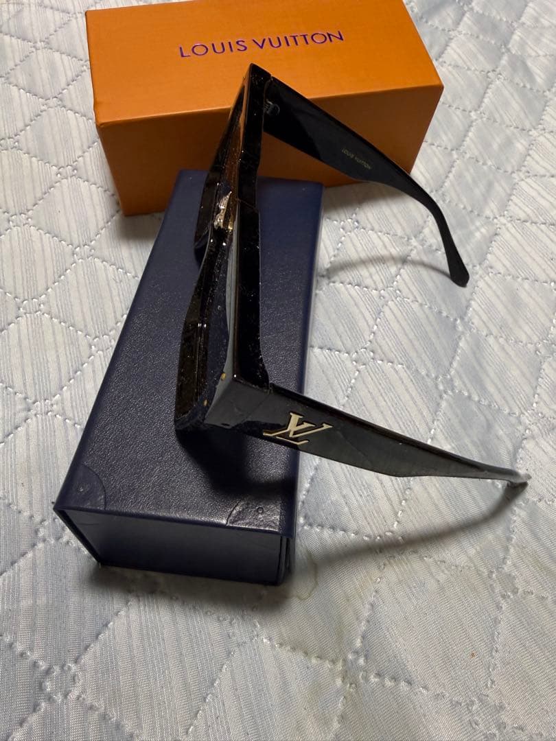 ルイヴィトン　サイクロン　サングラス　早い者勝ち