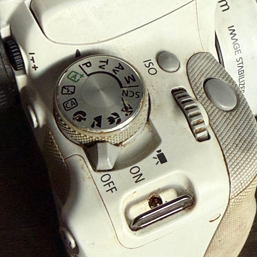 Canon EOS Kiss X7 ホワイト レンズ付き【B-70】