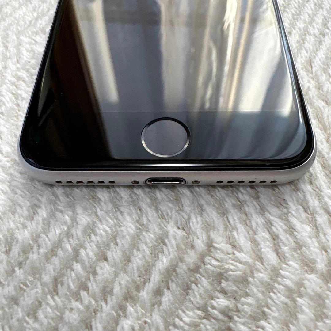 iPhone SE (第２世代) ホワイト