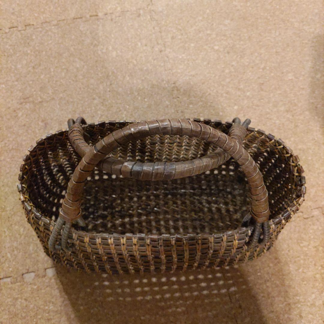 【最終価格】【美品】天然素材のかごバッグ　胡桃 あけびや山葡萄がお好きな方に！