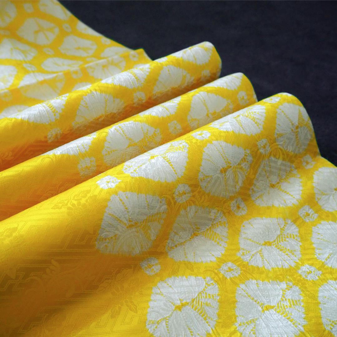 正絹 九寸名古屋帯♪ 能衣 菊唐草 絞り 地紋 紗綾形 華やかイエロー