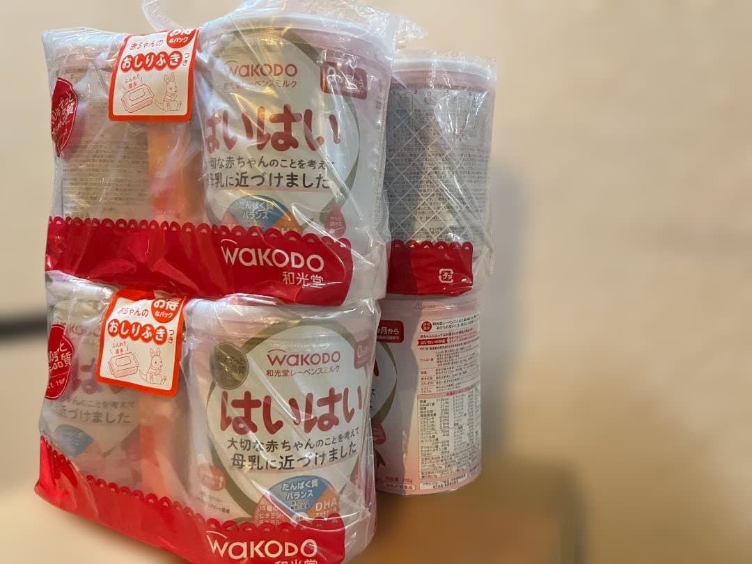 【0ヶ月頃～】和光堂 レーベンスミルク はいはい 810g×8缶パック