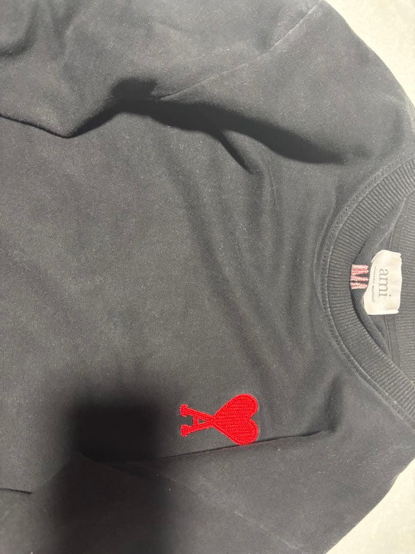 ami ハート刺繍 黒セーター