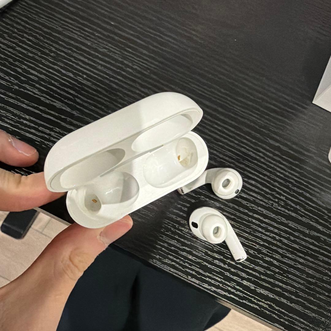 AirPods Pro第二世代 本体 充電ケース付き