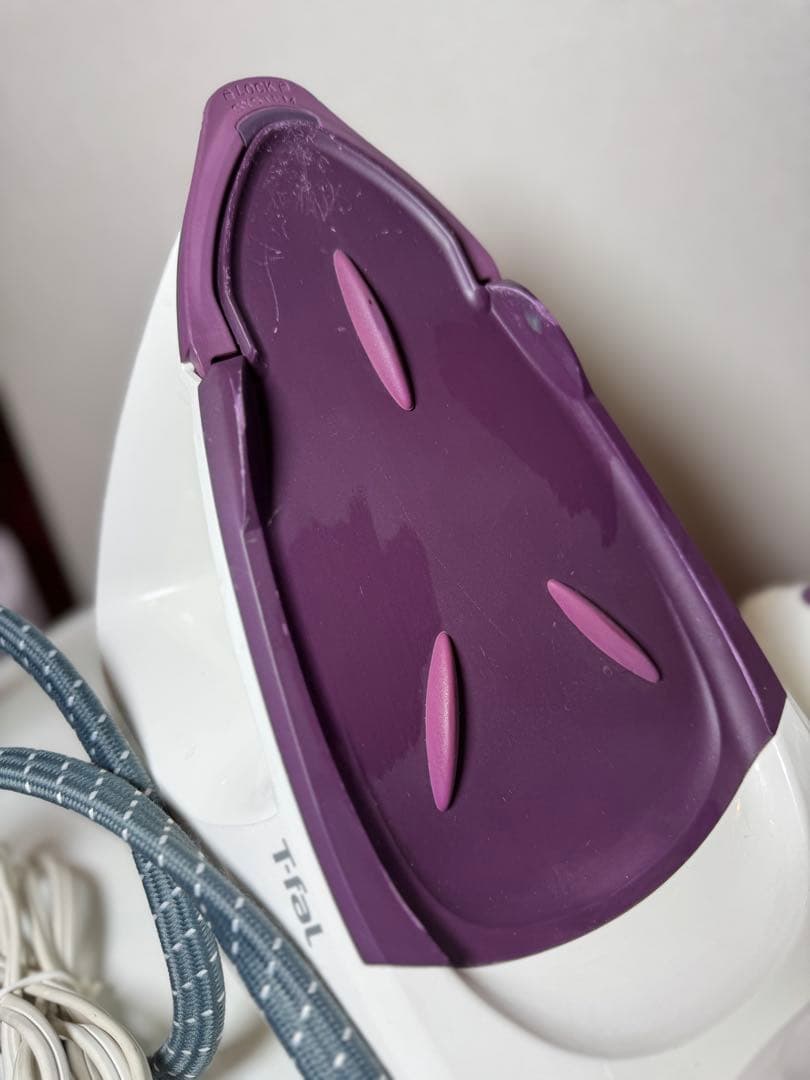 ティファール　スチームアイロン　イージープレシング✨GV5240J0