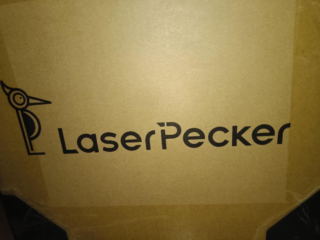 LaserPecker 4 レーザー彫刻機 家庭用 青色レーザーと赤外線レーザー