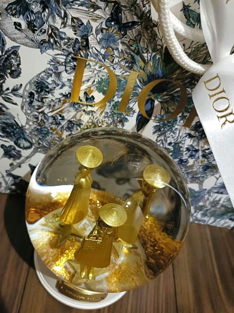 DIOR スノードーム 箱あり リボンラッピング　限定ショッパー付き