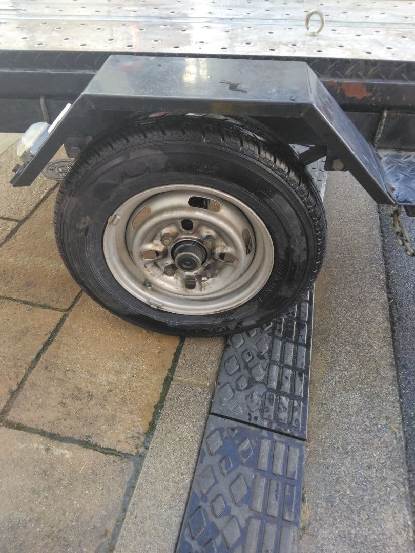 軽トレーラー　バイクトレーラー　令和8年4月まで車検あり