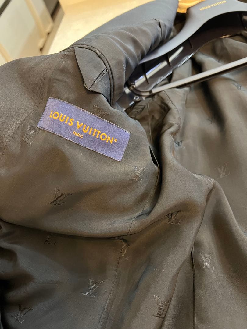 スパンコールエンブロイダリー カラーレスジャケット ブラック　ルイヴィトン