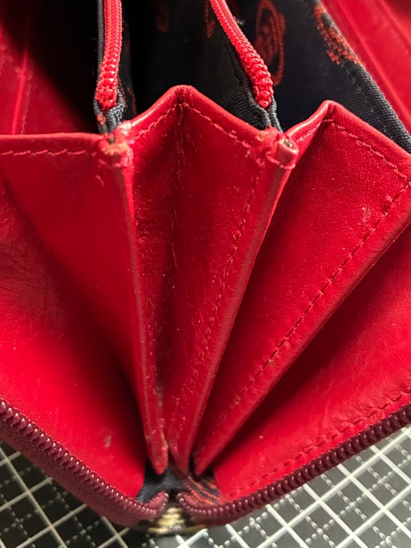 Vivienne Westwood ラウンドジッパー 長財布