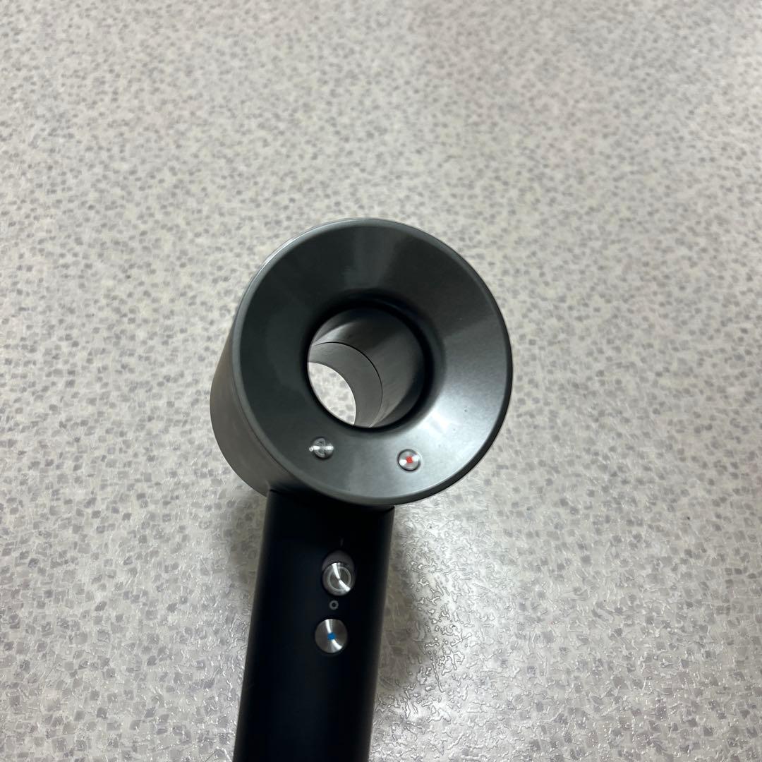 ほぼ未使用品 ダイソン ドライヤーHD08ULFBBNENT