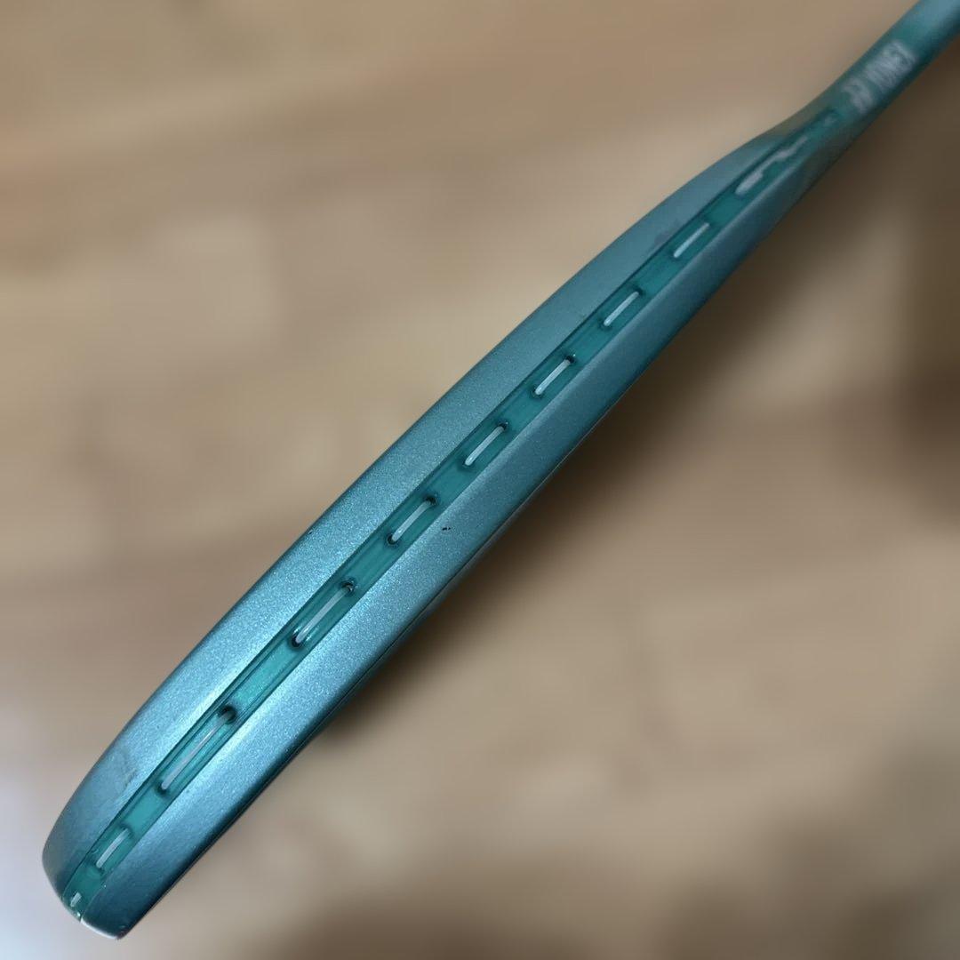 dragonです　美品　ヨネックス　ボルトレイジ７Ｖ　02-VR7V