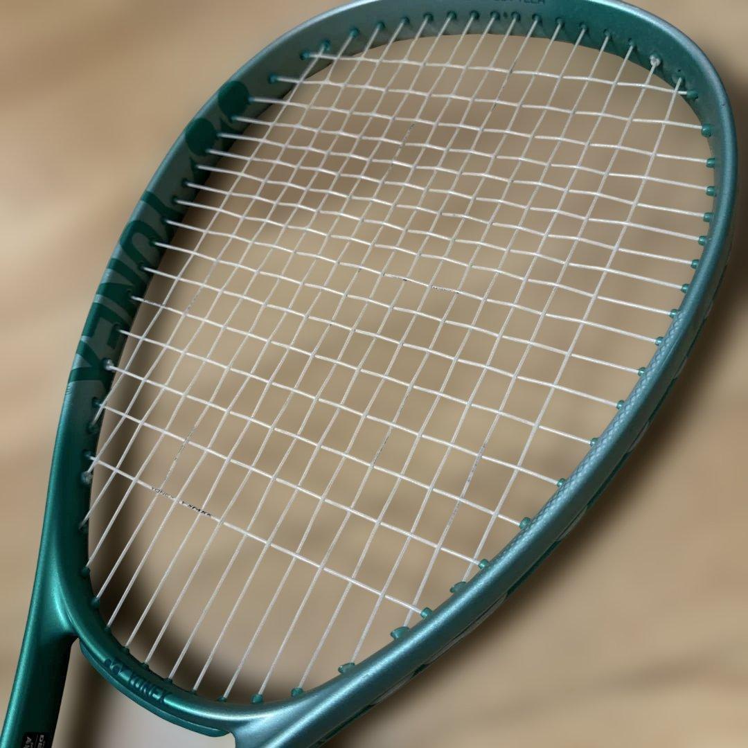 dragonです　美品　ヨネックス　ボルトレイジ７Ｖ　02-VR7V