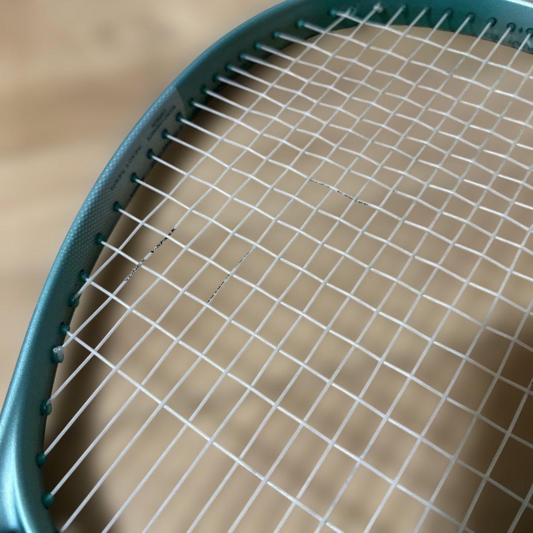 dragonです　美品　ヨネックス　ボルトレイジ７Ｖ　02-VR7V