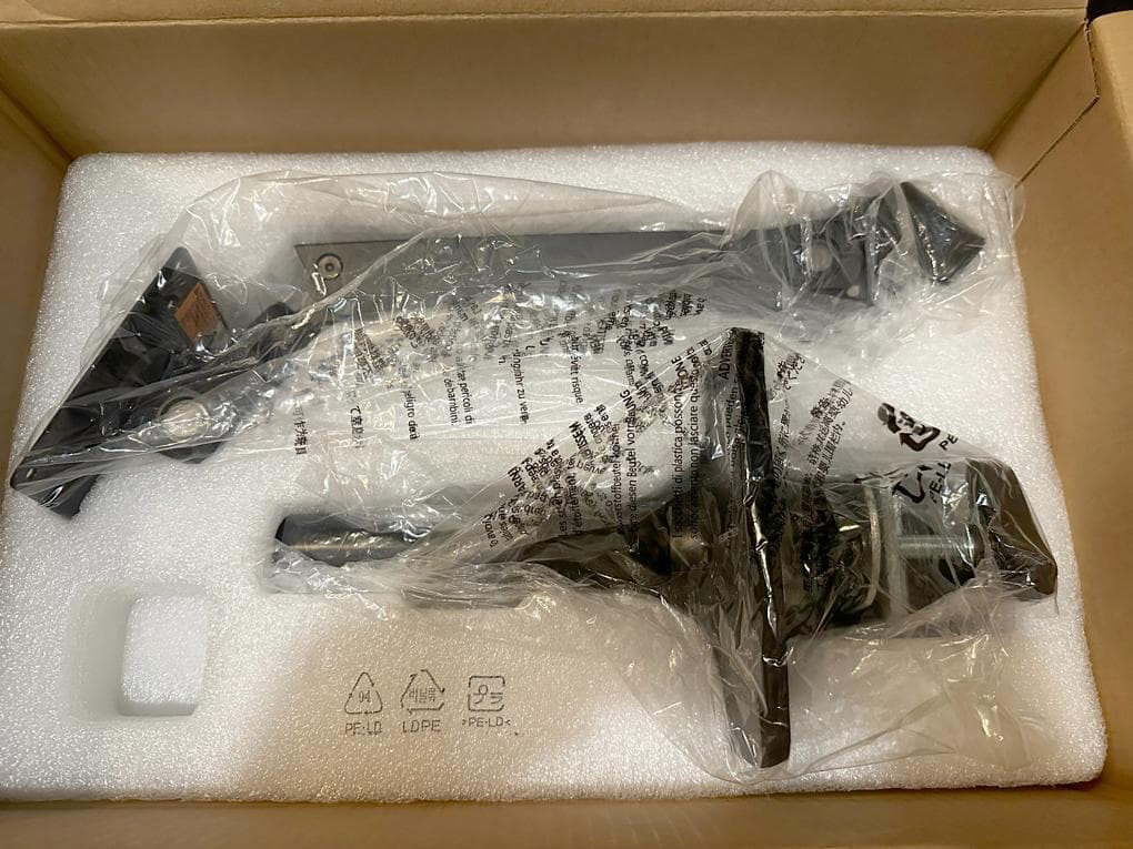 Amazonベーシック モニターアーム シングルタイプ K001387