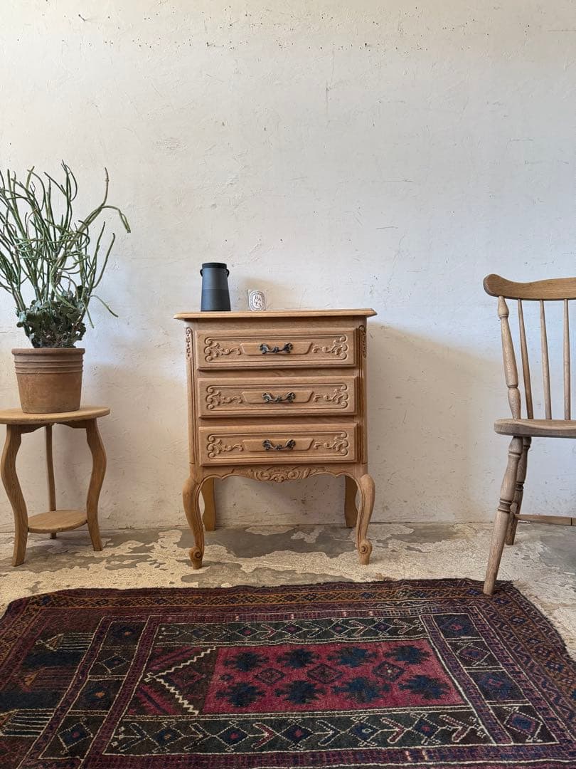 ビンテージ 3段チェスト 猫脚 剥離